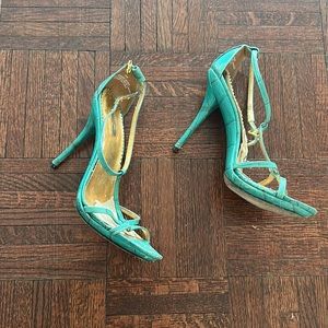 Report Signature Turquoise Heels. Us 8